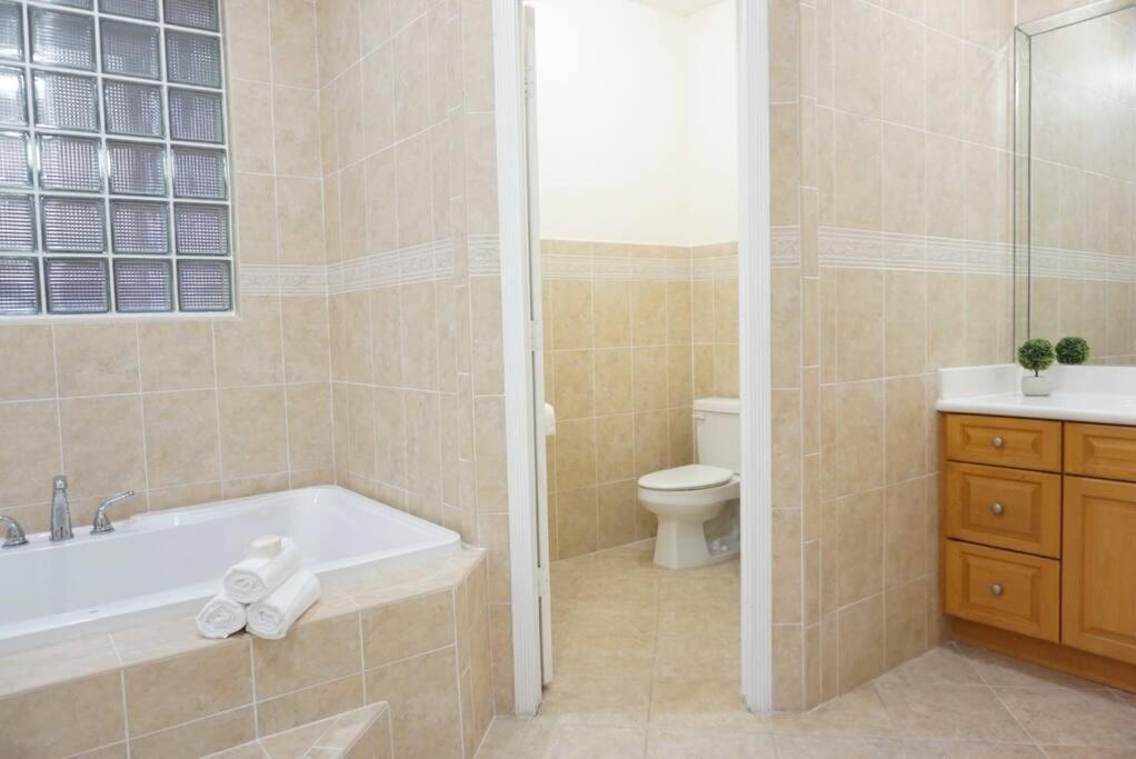 New Luxury Vacation Dream Rental- Sleeps 15! 마이애미 외부 사진