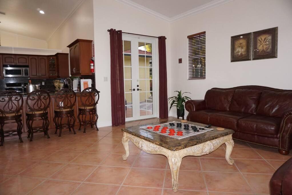 New Luxury Vacation Dream Rental- Sleeps 15! 마이애미 외부 사진