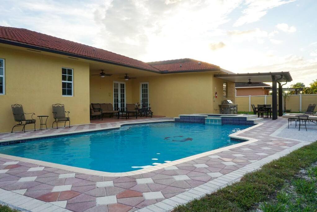 New Luxury Vacation Dream Rental- Sleeps 15! 마이애미 외부 사진