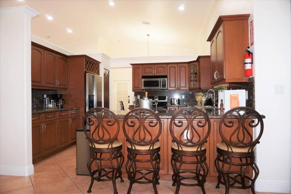 New Luxury Vacation Dream Rental- Sleeps 15! 마이애미 외부 사진